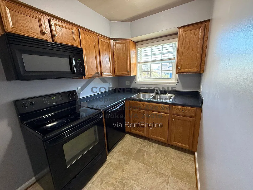 602 Day Ave SW #18