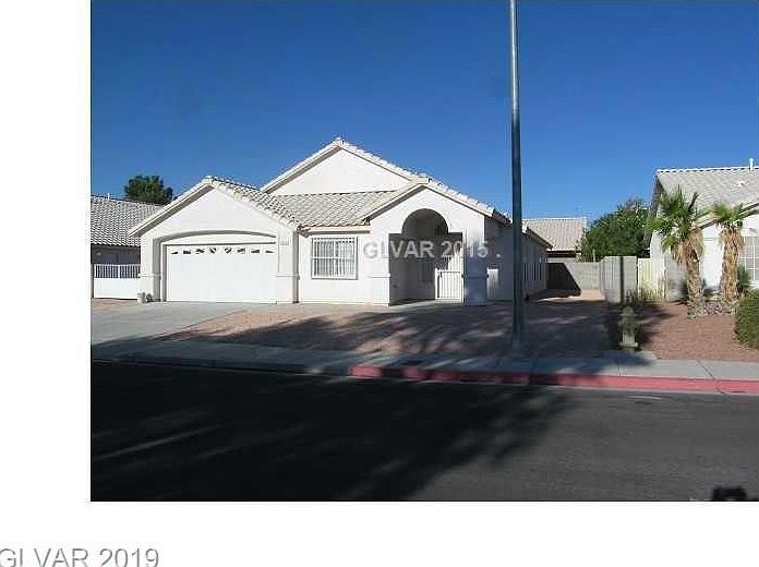 1st image of 5825 Kane Holly St
