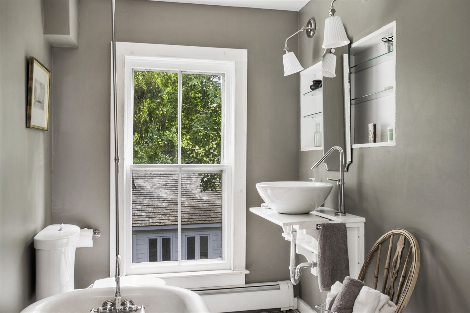 Upstairs Bath with Claw Foot Soaking Tub