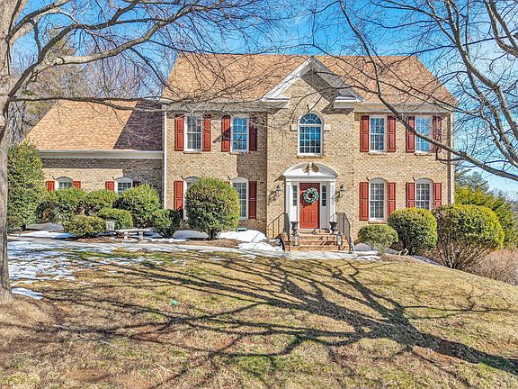 2nd image of 5852 Salisbury Dr