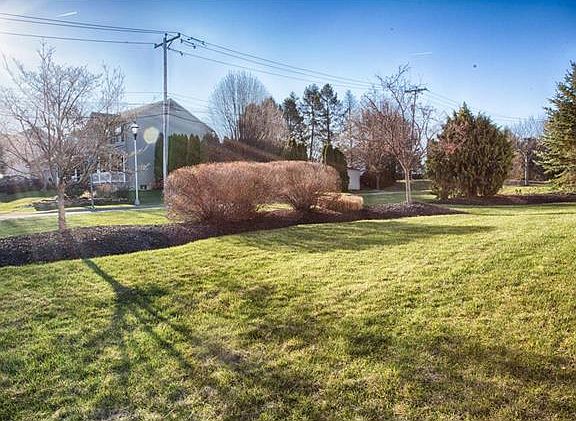 3rd image of 11 Holly Ct