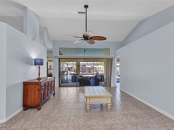 4th image of 23148 Corvin Ave