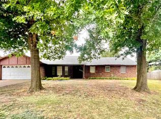 2413 Meadow Ln, Ponca City, OK 74604