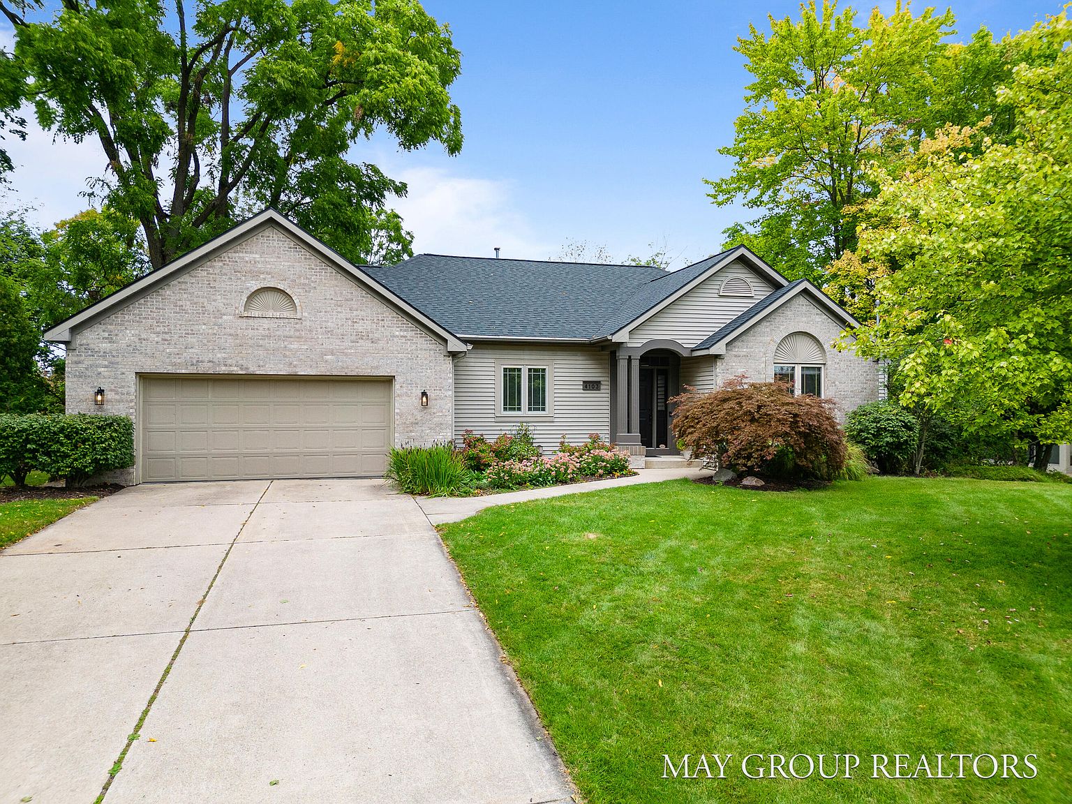 4103 Clear View St NE, Grand Rapids, MI 49546 Zillow