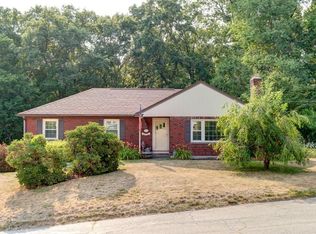 15 Saratoga Rd, Auburn, MA 01501