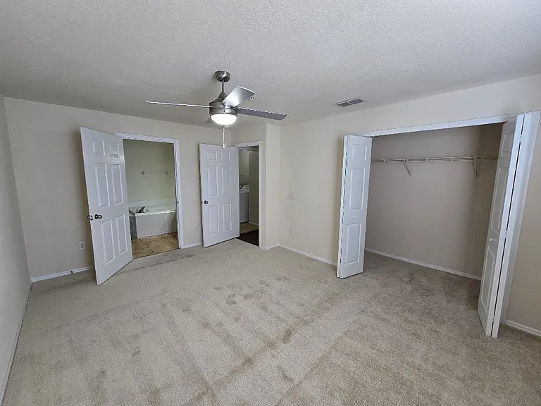 16339 Enclave Village Dr #3-304 — Photo 9