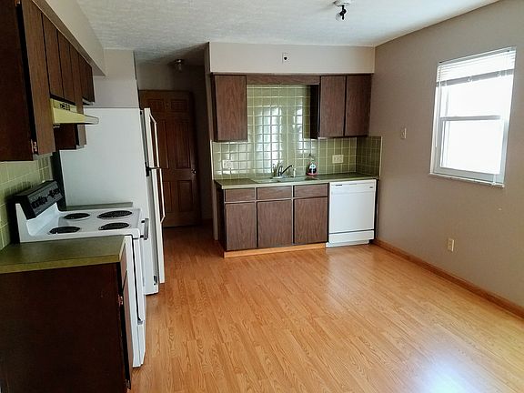 2nd image of 3818 Oneida St