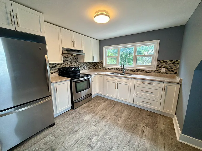 45 Campbell Ave — Photo 5