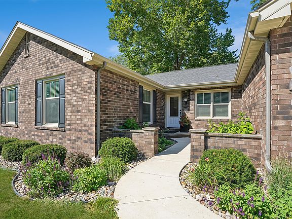 2nd image of 4409 Marcourt Ln