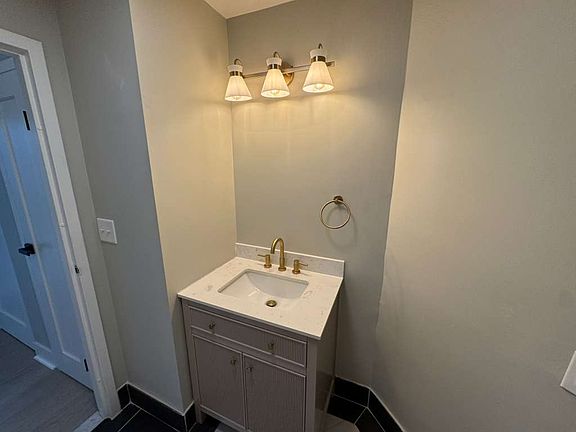 4th image of 275 Chapel St #O4c