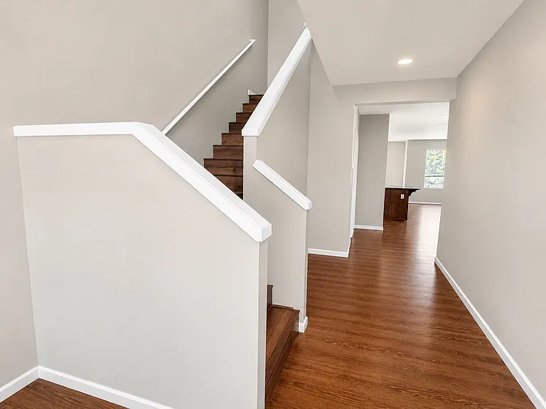 1313 28th St NW — Photo 2