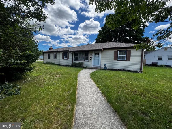 54 Warwick Rd, Stratford, NJ 08084