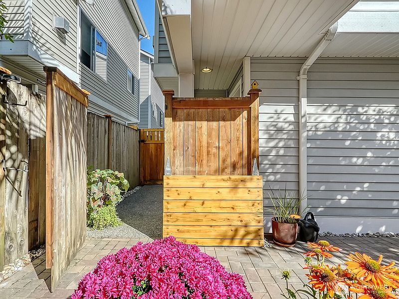 2nd image of 8529 Midvale Avenue N #C