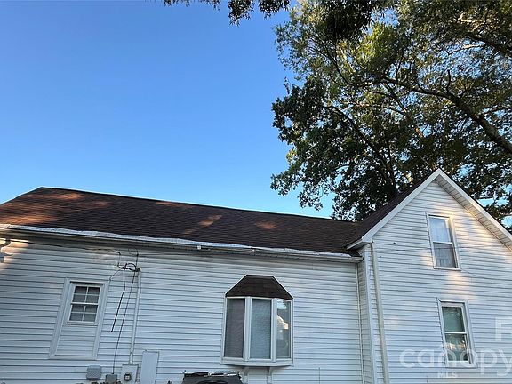 2nd image of 74 Meadow Ave NE
