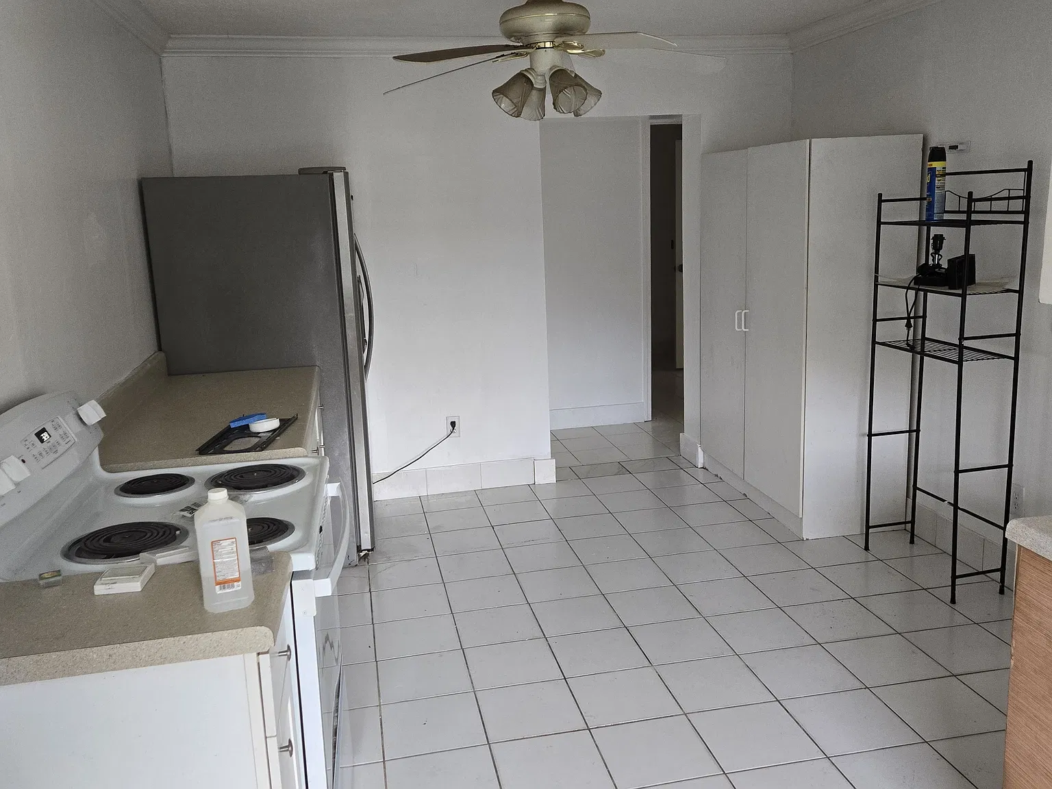 3 bed, 1890 sqft, $1,590 — Photo 2