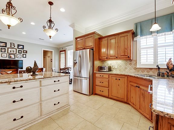 5th image of 12370 Legacy Hills Dr