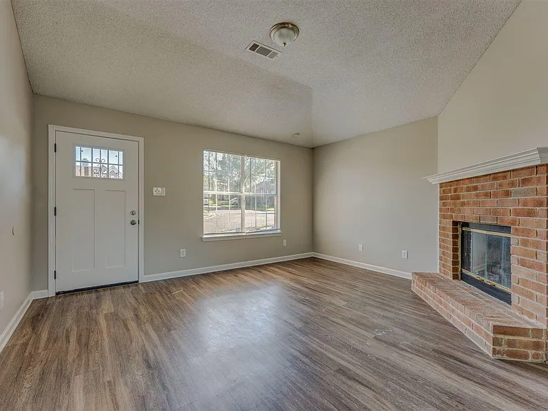 5540 Angelace Dr S — Photo 7