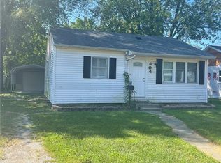 404 Elm St, Paris, IL 61944