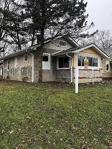 2531 E 18th St photo 1