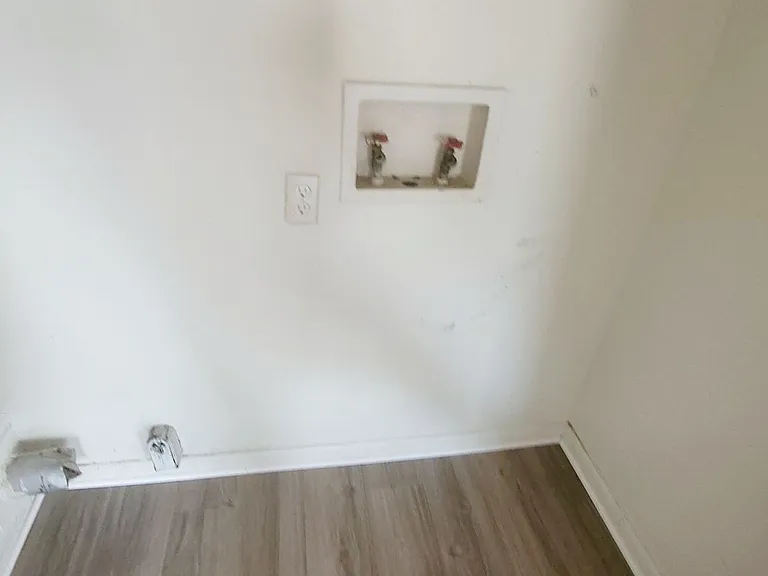 County View Apartments — Photo 16