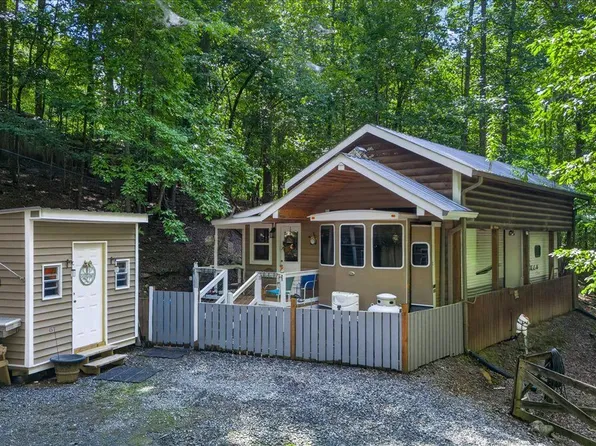 190 26th St #9943, Ellijay, GA 30540