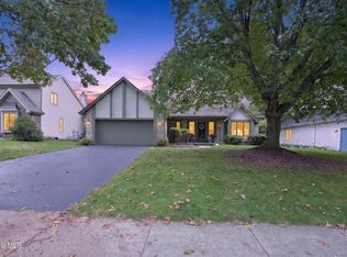 2338 Saint Roberts Ln, Toledo, OH 43617