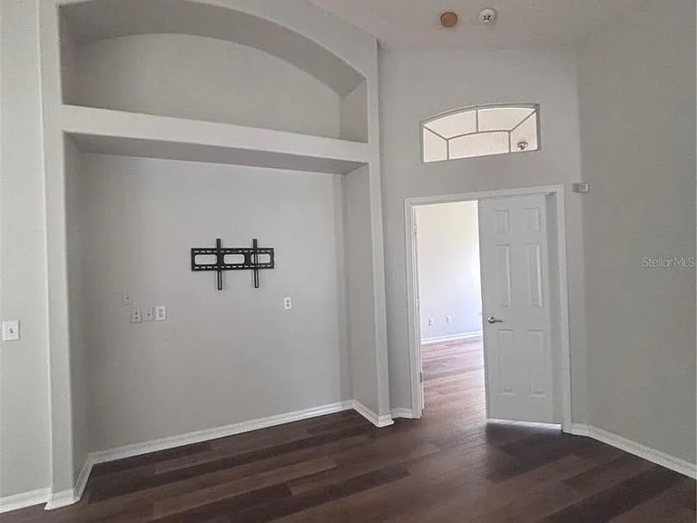 131 Cedarpark Ln — Photo 8