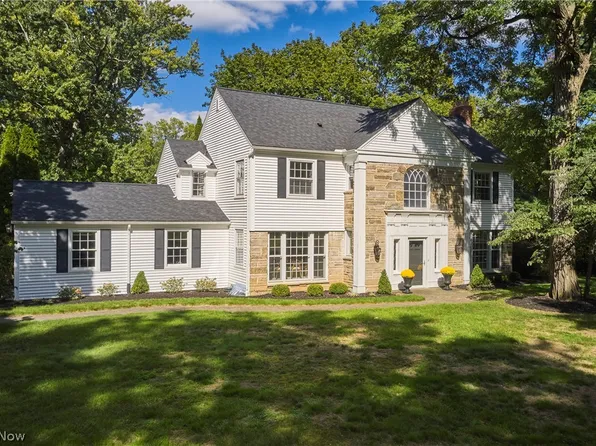 2345 Chatham Rd, Akron, OH 44313