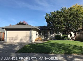2514 Tamarisk Dr, Santa Rosa, CA 95405
