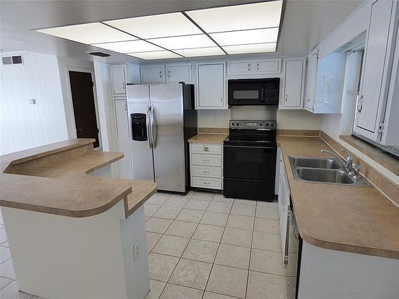 4th image of 6895 Tamarind Cir