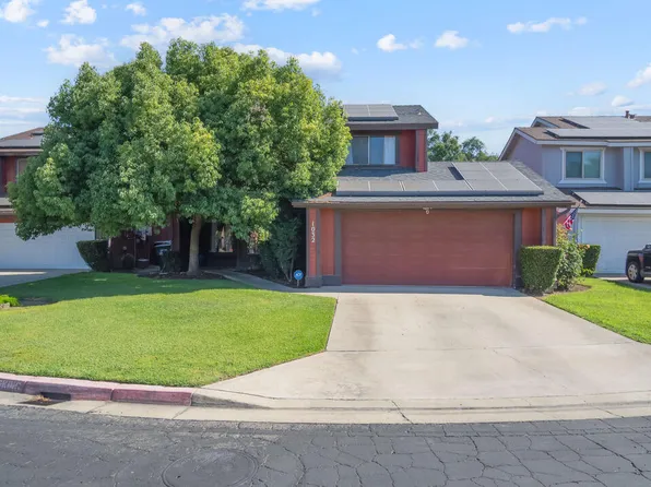1032 E Oakridge Avenue, Visalia, CA 93292