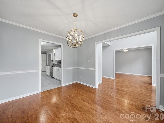 5th image of 1737 9th Street Pl SE