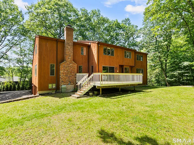 732 Den Rd — Photo 35
