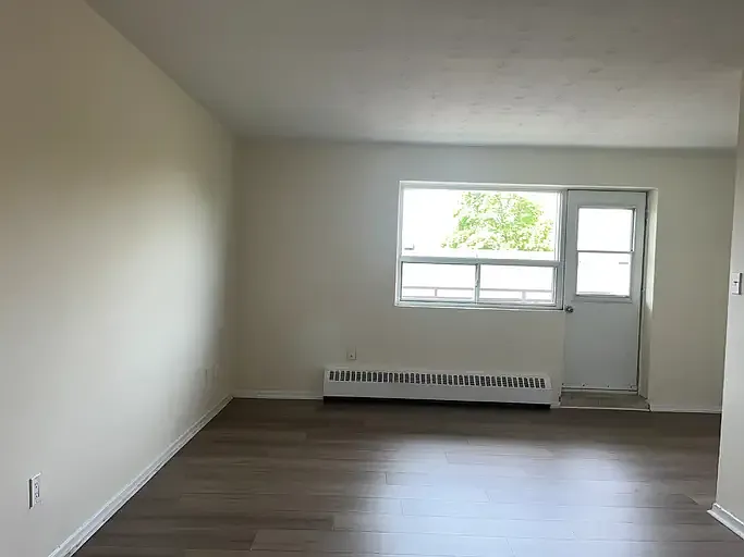 16 Main St #1A — Photo 4