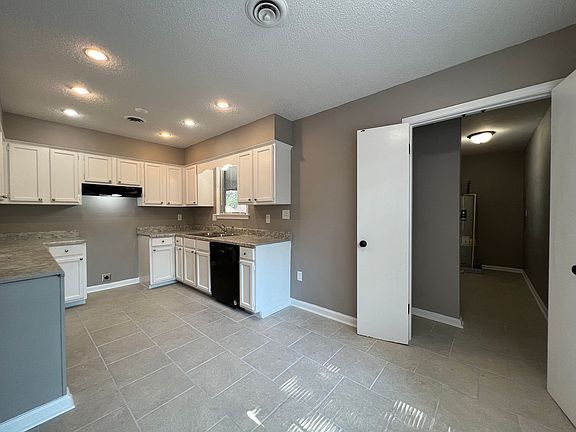 2nd image of 6761 Hickory Jack Ave