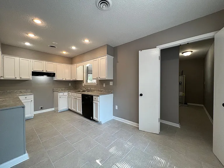 6761 Hickory Jack Ave — Photo 2