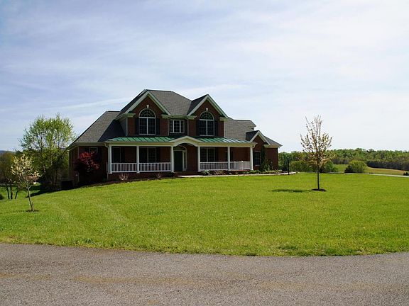 3rd image of 110 Brughs Ln