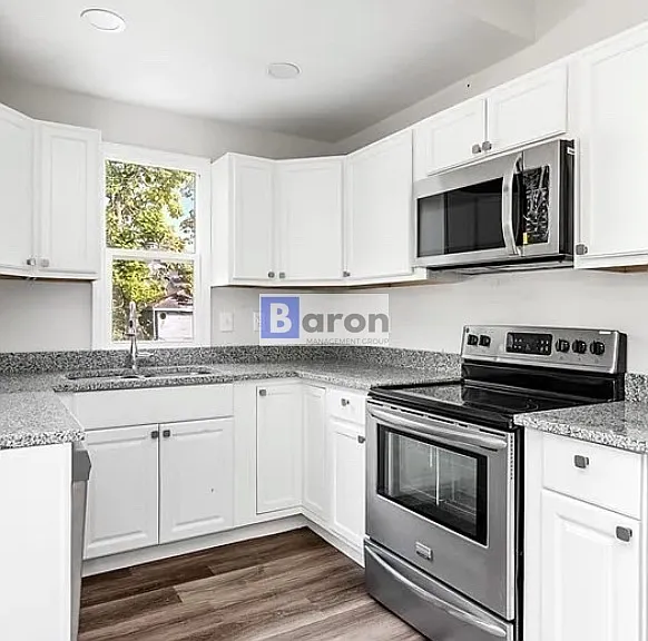 40 S Mathison St #1 — Photo 1