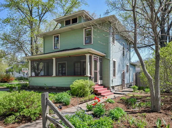 16 S Harrison St, Batavia, IL 60510