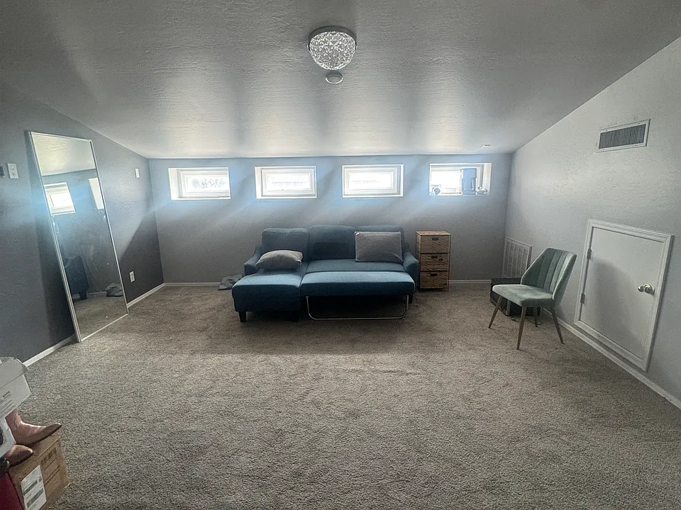5643 S 21st Pl