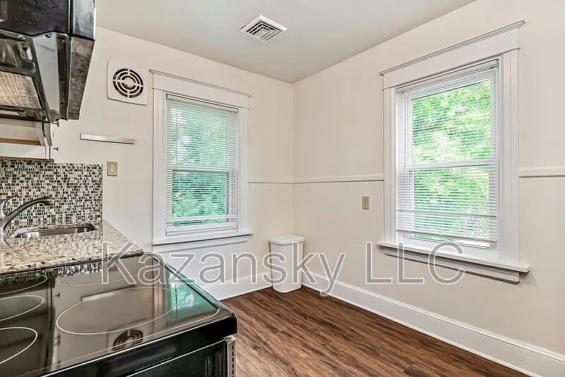 1 bed, 1.0 bath, 650 sqft, $1,350 — Photo 4