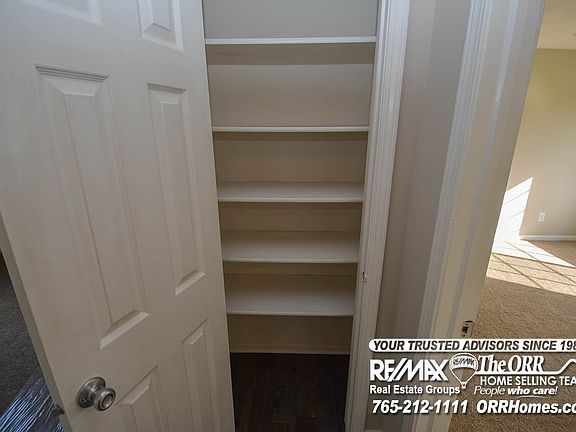 3rd image of 1409 N Olivewood Ct
