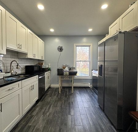 4th image of 17A Cleveland St