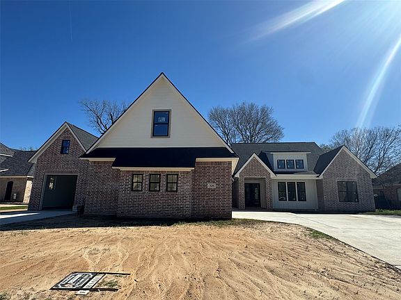 2nd image of 329 Autumn Ridge Dr