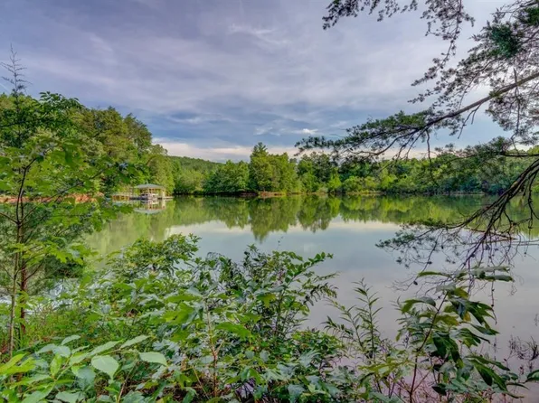 142 Island Water Dr, Six Mile, SC 29682