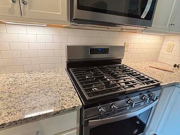 4th image of 4147 Lennox Way