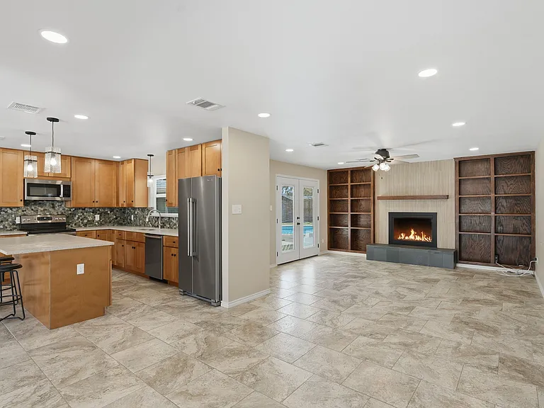 1409 Highland Dr — Photo 14