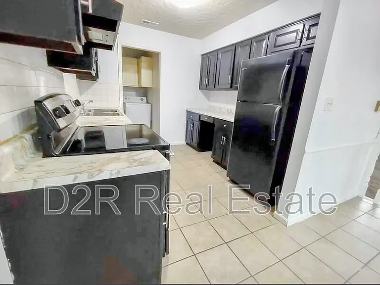 7819 Southfield Dr — Photo 8
