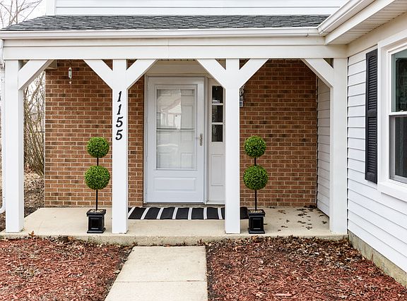 2nd image of 1155 Darby Ln