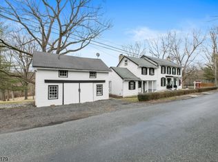 91 Willow Ave, Bloomsbury, NJ 08804
